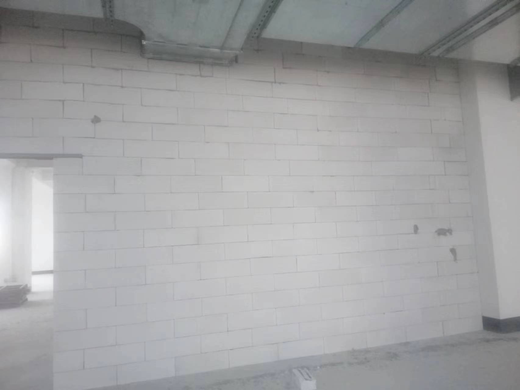 办公楼轻质砖隔墙场景参考
